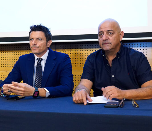 Αντροπή σινιόρε Νταμάτο, θωρούν μας…