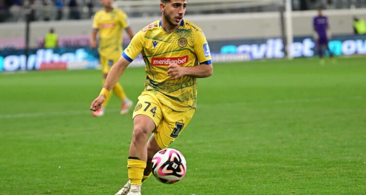 &Sigma;&tau;&eta;&nu; &Delta;ό&xi;&alpha; &delta;&alpha;&nu;&epsilon;&iota;&kappa;ό&sigmaf; &omicron; &Chi;&rho;&iota;&sigma;&tau;&omicron;&delta;&omicron;ύ&lambda;&omicron;&upsilon;