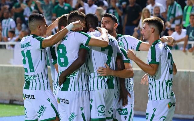 &Omicron;&mu;ό&nu;&omicron;&iota;&alpha;: &Eta; ώ&rho;&alpha; έ&nu;&alpha;&rho;&xi;&eta;&sigmaf; &tau;&omega;&nu; &alpha;&gamma;ώ&nu;&omega;&nu; &mu;&epsilon; &tau;&eta; &Rho;&iota;έ&kappa;&alpha;