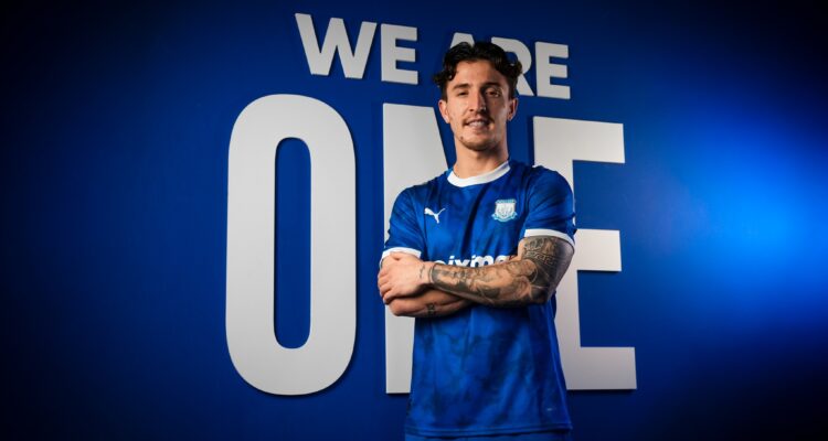 &Sigma;&tau;&omicron;&nu; &Alpha;&pi;&omicron;&lambda;&lambda;&omega;&nu;&alpha; &omicron; &Nu;&tau;&alpha;&nu;&iota; &Epsilon;&sigma;&kappa;&rho;&iota;&tau;&sigma;&epsilon;