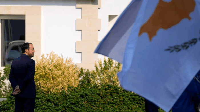 image 292 700x394 62guC4