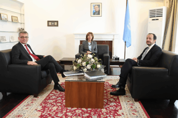 image 459 600x400 ZfmouD