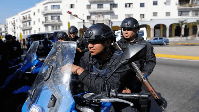 image 90 700x395 2Rt6Rz