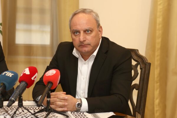 stefanou1 600x400 VyEiMQ