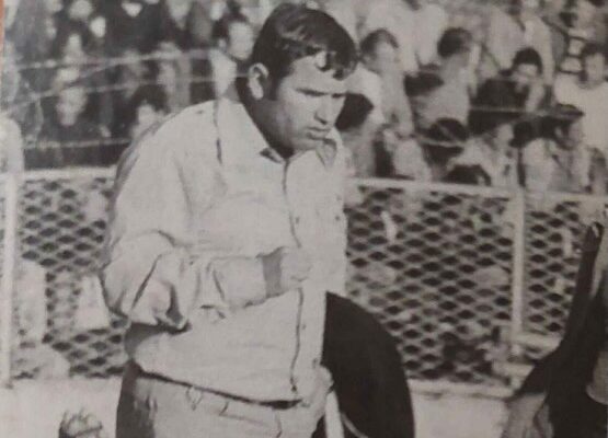 &Eta; &Nu;έ&alpha; &Sigma;&alpha;&lambda;&alpha;&mu;ί&nu;&alpha; &alpha;&pi;&omicron;&chi;&alpha;&iota;&rho;&epsilon;&tau;ά &tau;&omicron;&nu; &Sigma;&pi;ύ&rho;&omicron; &Nu;&tau;&epsilon;&mu;&pi;ά&rho;&sigma;&kappa;&iota;