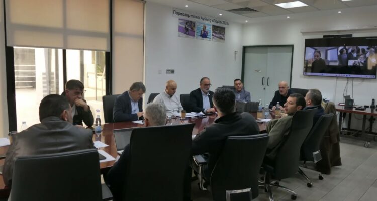 &Alpha;&nu;&alpha;&beta;&alpha;&theta;&mu;ί&zeta;&omicron;&nu;&tau;&alpha;&iota; &omicron;&iota; &alpha;&theta;&lambda;&eta;&tau;&iota;&kappa;έ&sigmaf; &upsilon;&pi;&omicron;&delta;&omicron;&mu;έ&sigmaf; &sigma;&tau;&eta;&nu; &Pi;ά&phi;&omicron;