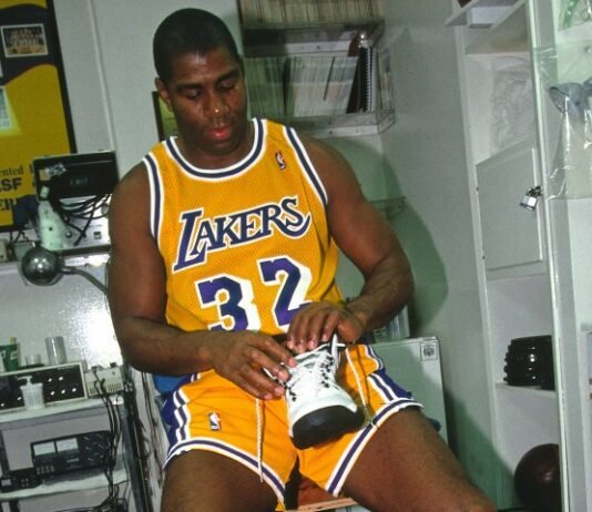 Σαν σήμερα: Ο «Μαγικός» Τζόνσον ξανά στο παρκέ (βίντεο)