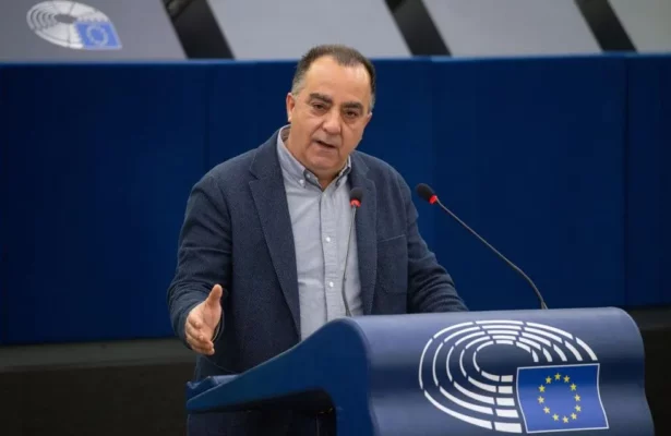 857715 large thumbnail1 615x400 UB07AR