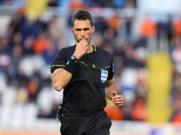 Ο χορός άνοιξε