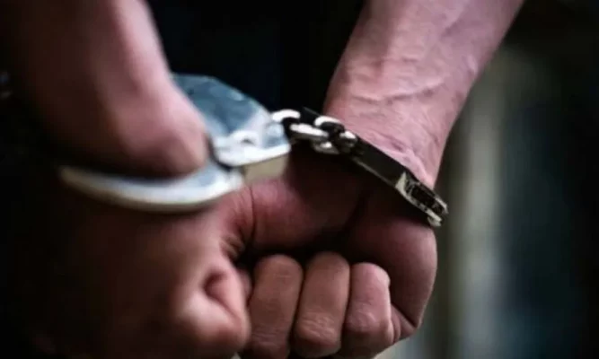 b bbbxeiropedes2 thumb1 667x400 97DWrW