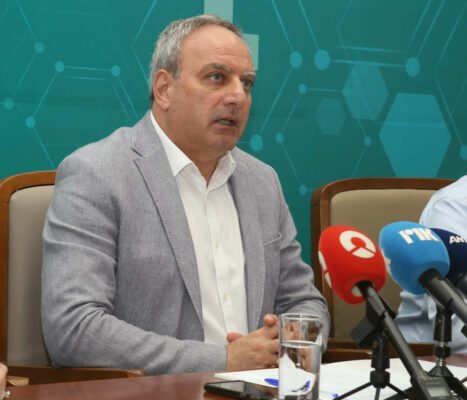 ggakel 467x400 g8wMTC