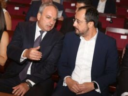 Στεφάνου για Προεδρική διάσκεψη: Σιωπή για ρεύμα, μισθούς, στέγη και διαφθορά