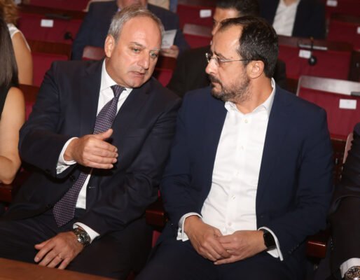 stefanou xristodoulidis 514x400 FrNfnT