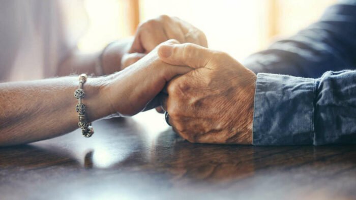 &Delta;&eta;&mu;&omicron;&gamma;&rho;&alpha;&phi;&iota;&kappa;ή &kappa;&alpha;&mu;&pi;ή &mu;&epsilon; &kappa;&omicron;&iota;&nu;&omega;&nu;&iota;&kappa;έ&sigmaf; &sigma;&upsilon;&nu;έ&pi;&epsilon;&iota;&epsilon;&sigmaf;