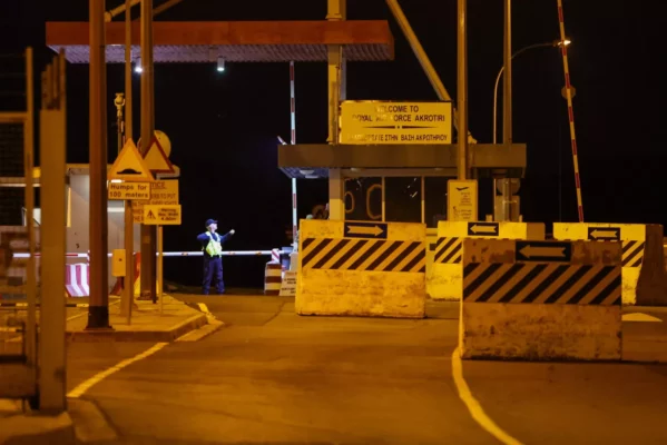 &Alpha;&kappa;&rho;&omega;&tau;ή&rho;&iota;: &Sigma;&tau;&alpha;&mu;ά&tau;&eta;&sigma;&alpha;&nu; &omicron;&iota; &sigma;&epsilon;&iota;&rho;ή&nu;&epsilon;&sigmaf; &ndash; &Alpha;&nu;&alpha;&chi;&alpha;&iota;&tau;ί&sigma;&tau;&eta;&kappa;&epsilon; &eta; &alpha;&pi;&epsilon;&iota;&lambda;ή &sigma;ύ&mu;&phi;&omega;&nu;&alpha; &mu;&epsilon; &nu;&epsilon;ό&tau;&epsilon;&rho;&eta; &epsilon;&nu;&eta;&mu;έ&rho;&omega;&sigma;&eta;