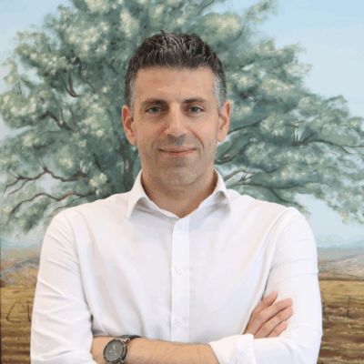 &Chi;ά&rho;&eta;&sigmaf; &Pi;&omicron;&lambda;&upsilon;&kappa;ά&rho;&pi;&omicron;&upsilon; &sigma;&tau;&eta; &laquo;&Chi;&raquo;: &laquo;&Eta; &Kappa;ύ&pi;&rho;&omicron;&sigmaf; &delta;&epsilon;&nu; &pi;&rho;έ&pi;&epsilon;&iota; &nu;&alpha; &gamma;ί&nu;&epsilon;&iota; &mu;έ&rho;&omicron;&sigmaf; &tau;&omicron;&upsilon; &pi;&omicron;&lambda;έ&mu;&omicron;&upsilon;&raquo;