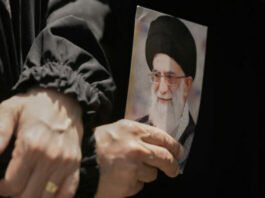 Φλέγεται η Μέση Ανατολή: Νεκρός ο Χαμενεΐ, αντίποινα Ιράν και παγκόσμιος συναγερμός μετά την αμερικανοϊσραηλινή επίθεση