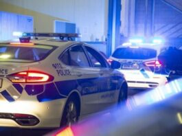 Άνδρας σε αμόκ απειλεί από μπαλκόνι – Σε εξέλιξη επιχείρηση της Αστυνομίας