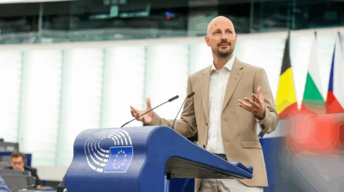 image 119 700x392 X7fduS