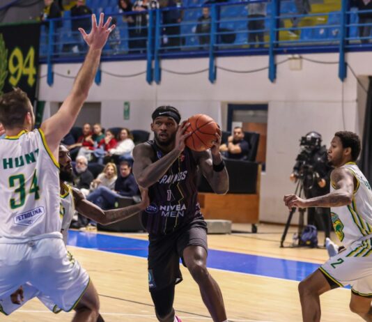 Προτελευταία στροφή στο μπάσκετ