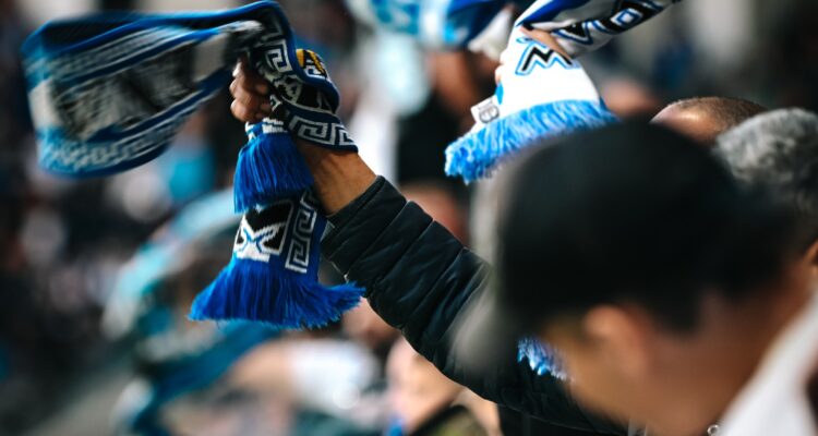 &Alpha;&pi;ό&lambda;&lambda;&omega;&nu;&alpha;&sigmaf;: &Kappa;ά&lambda;&epsilon;&sigma;&mu;&alpha; &sigma;&tau;&omicron;&nu; &kappa;ό&sigma;&mu;&omicron; &tau;&omicron;&upsilon; &epsilon;&nu;ό&psi;&epsilon;&iota; &Alpha;&Pi;&Omicron;&Epsilon;&Lambda;