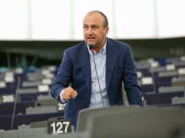 Δ.Παπαδάκης: Παρουσιάζει αύριο τα αποτελέσματα των εξετάσεων στις συσκευές του