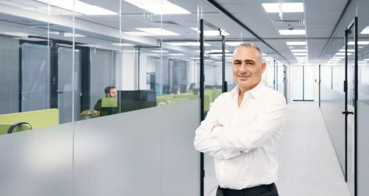 &Chi;&omega;&rho;ί&sigmaf; &tau;ί&tau;&lambda;&omicron;&mu;&nu;&nu;&nu;&nu;