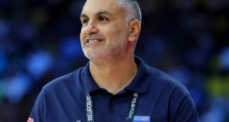 Έ&nu;&alpha;&sigmaf; &pi;&epsilon;&rho;ή&phi;&alpha;&nu;&omicron;&sigmaf; &kappa;ύ&kappa;&lambda;&omicron;&sigmaf; &omicron;&lambda;&omicron;&kappa;&lambda;&eta;&rho;ώ&nu;&epsilon;&tau;&alpha;&iota; &gamma;&iota;&alpha; &Lambda;&epsilon;&iota;&beta;&alpha;&delta;&iota;ώ&tau;&eta;