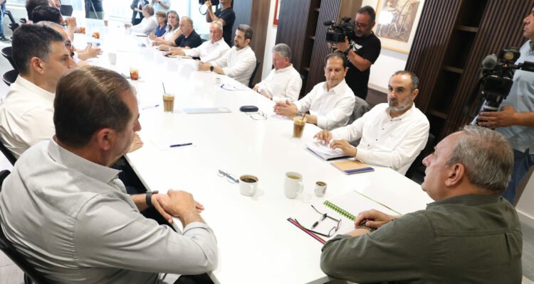 akelpolitikografeio scaled BZ7BTS