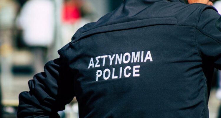astinomia 11 EtzrLY