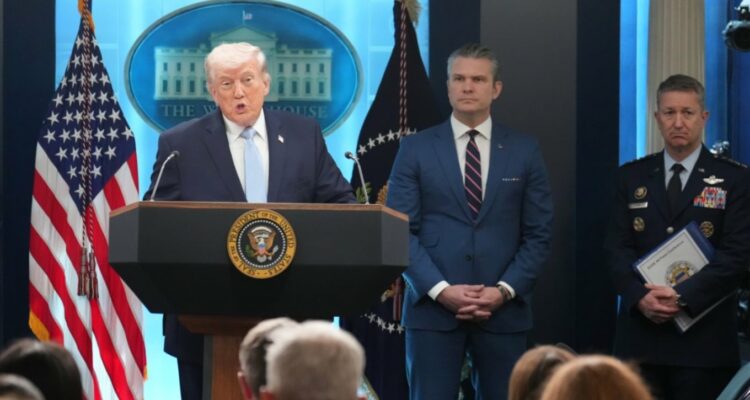 trump hegseth 21 Uzmipm
