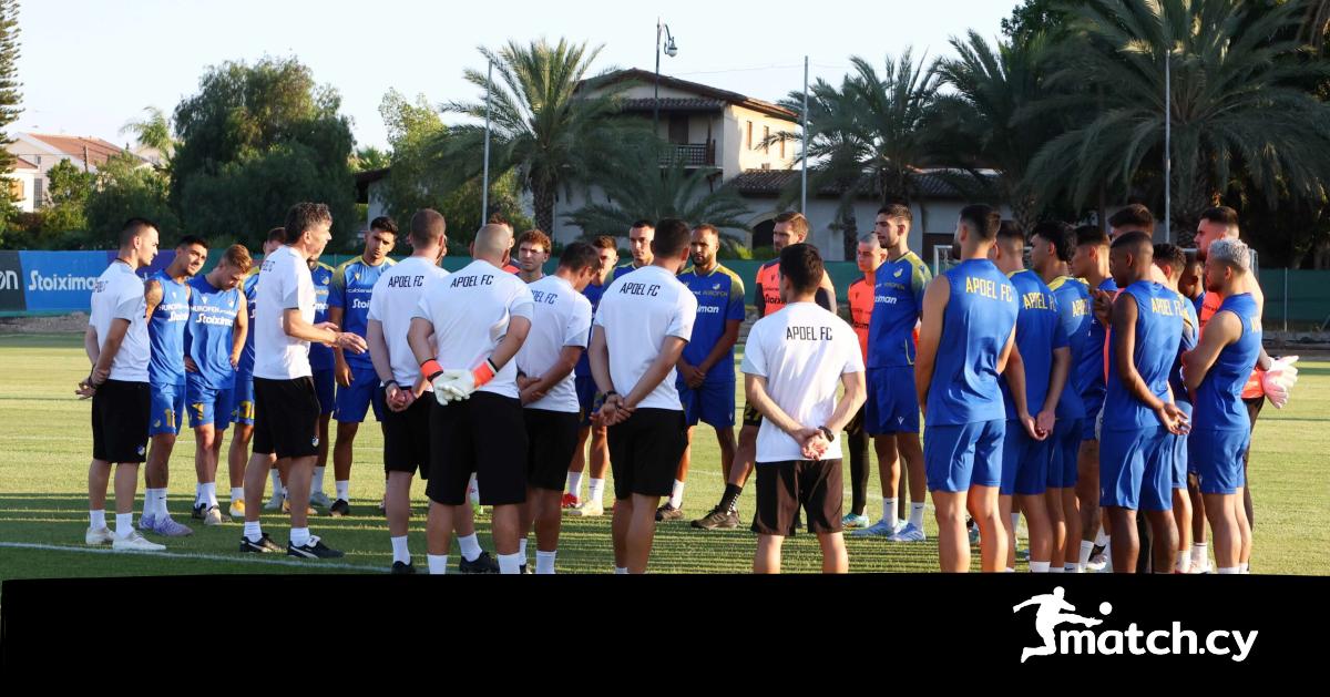 Στο ακουστικό για τις επόμενες μεταγραφές Στο ακουστικό για τις επόμενες μεταγραφές