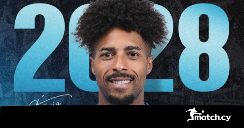 Ανανέωσε με τον Ζοάο Κορέια