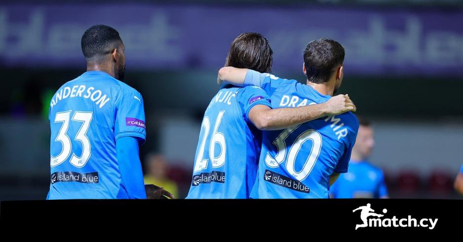 Πάντως δεν το δείχνει!